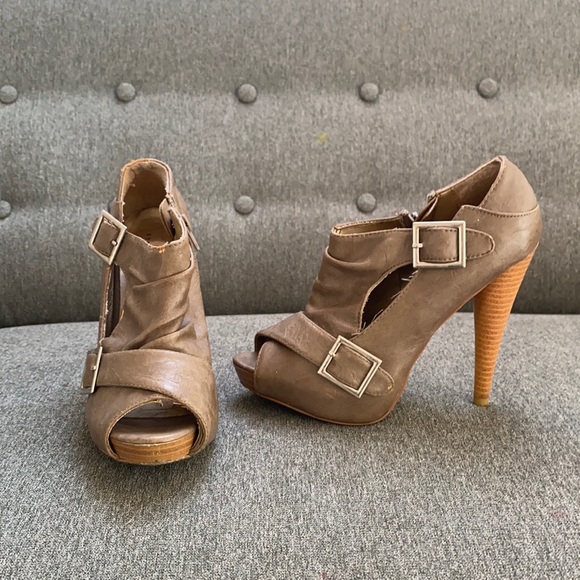 High heels size 6.5 - Picture 1 of 5